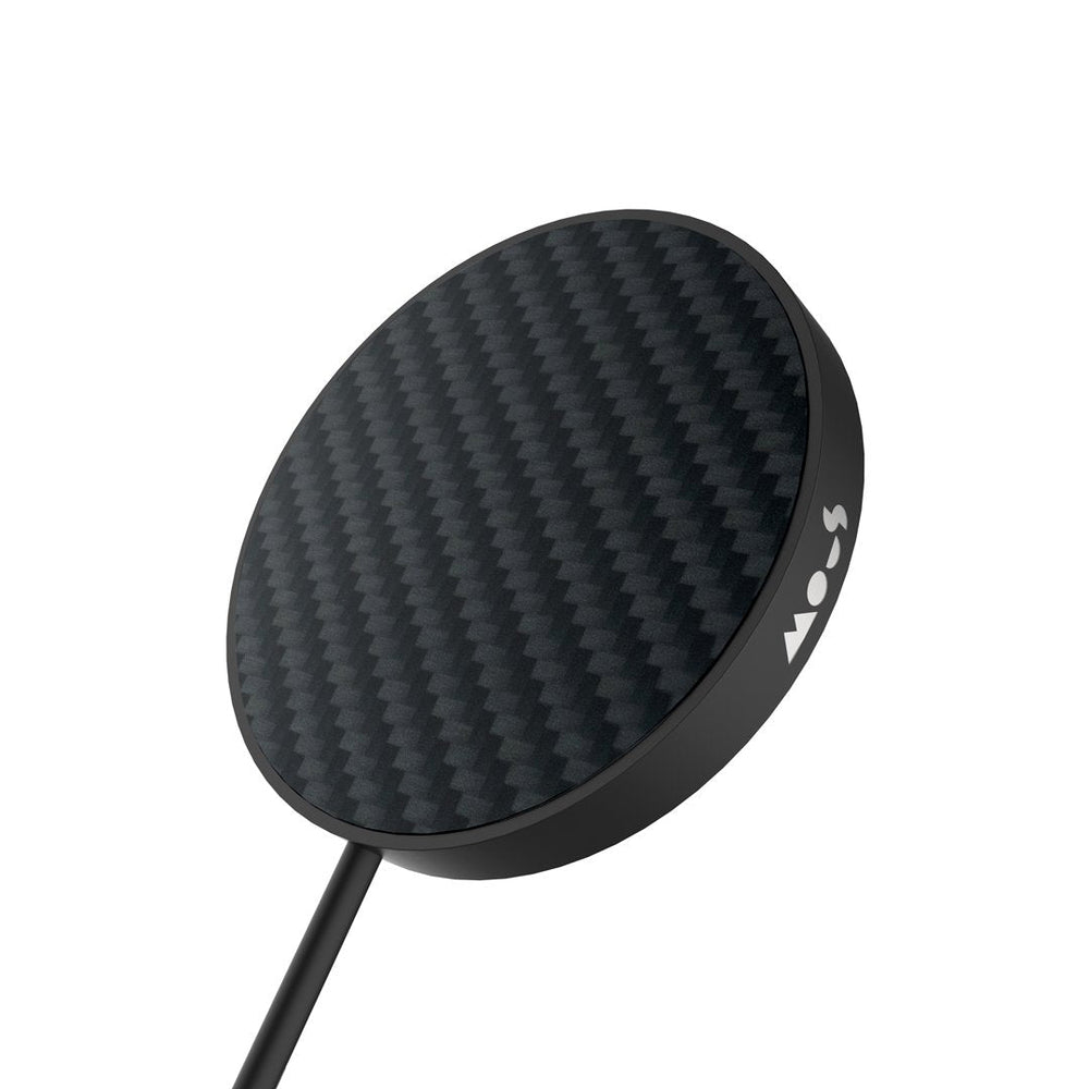 AramidFibre_Charger_MagSafeCompatible_4x4_Perspective_14f7cc39-8962-4750-86a0-23f98b2f6481
