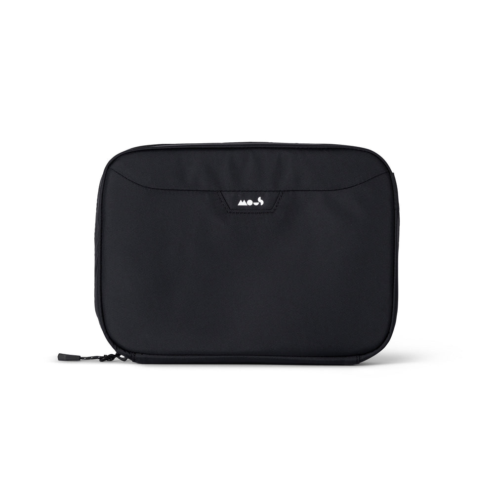 Toiletrypouch_Nellie_frontview